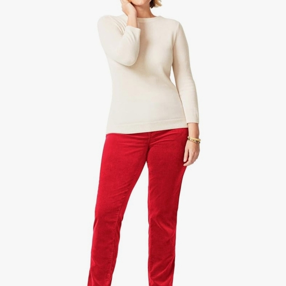 Women's Red Jeans - Picture 6 of 15